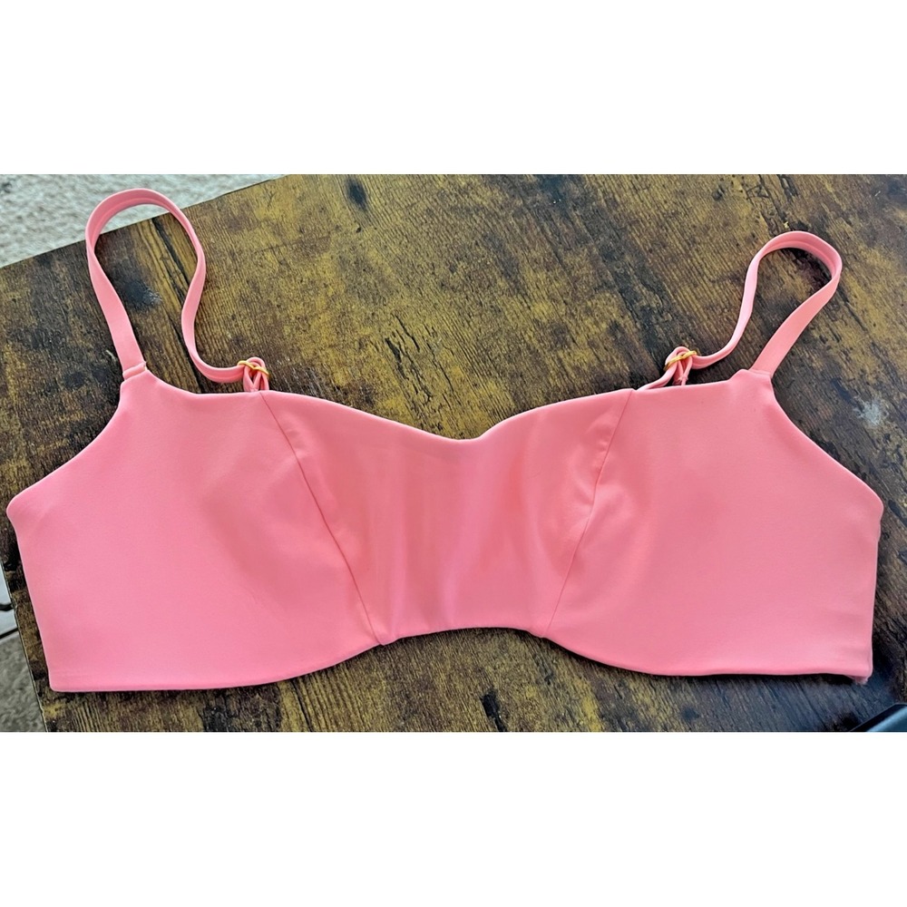 B. Swim Peach Bikini Top Adjustable Straps Size D Cup Lined EUC Gold Strappy